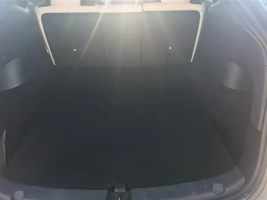 Tesla Model Y 2023 из CN, фото 3