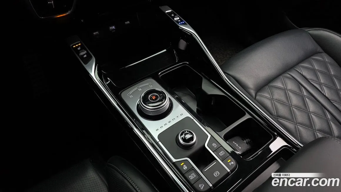 Kia Sorento — фото 9