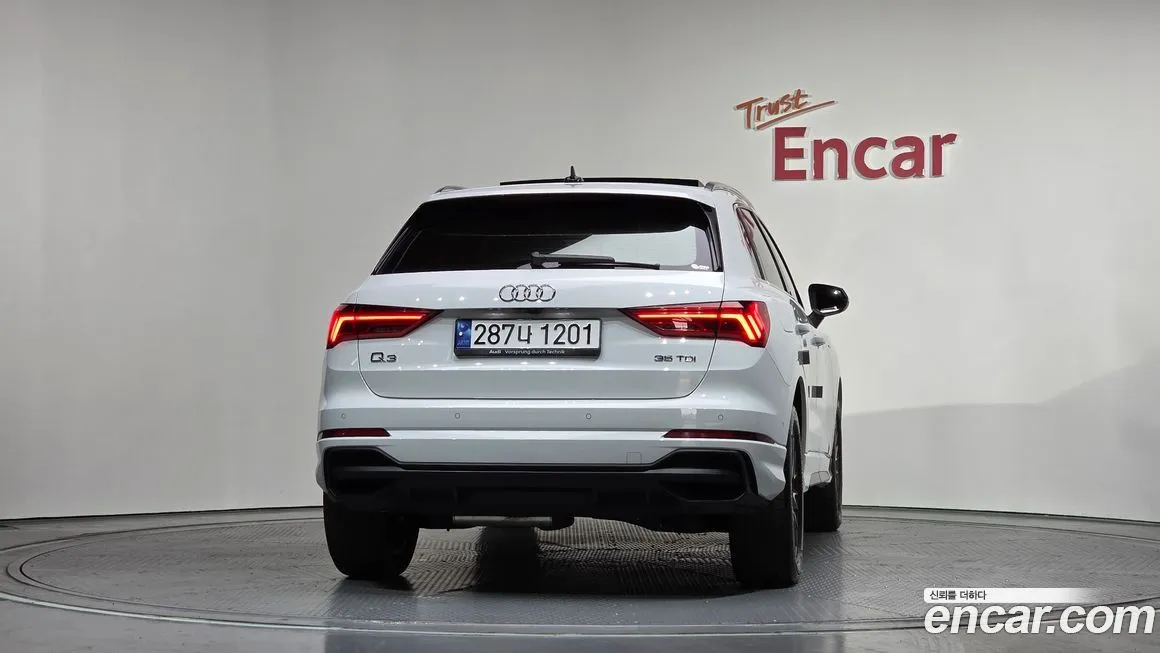 Audi Q3 — фото 4