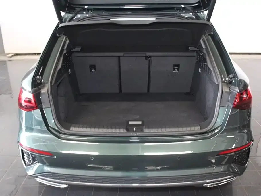 Audi A3 2023 из CN, фото 4