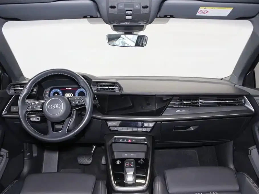 Audi A3 2023 из CN, фото 8