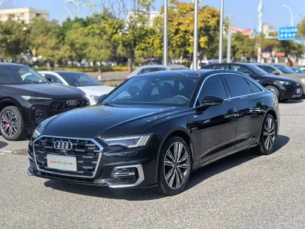 Audi A6L — фото 1