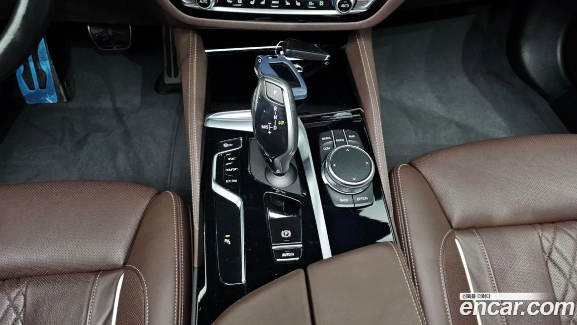 BMW 5-Series — фото 10