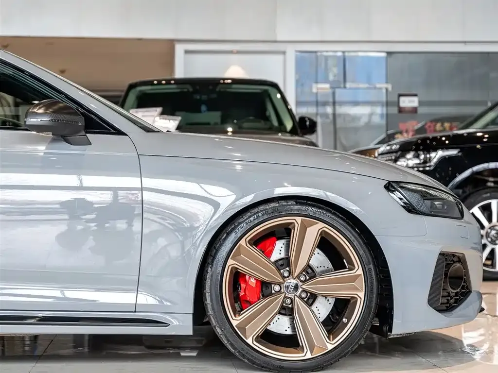 Audi RS 4 — фото 6