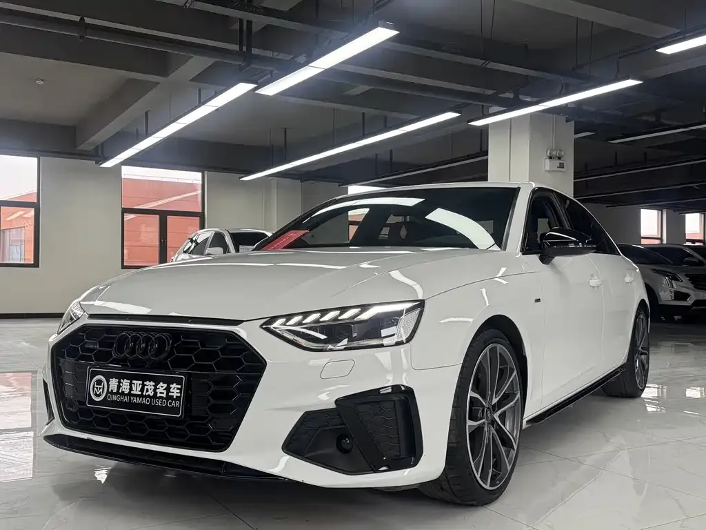 Audi A4L 2023 из CN, фото 1