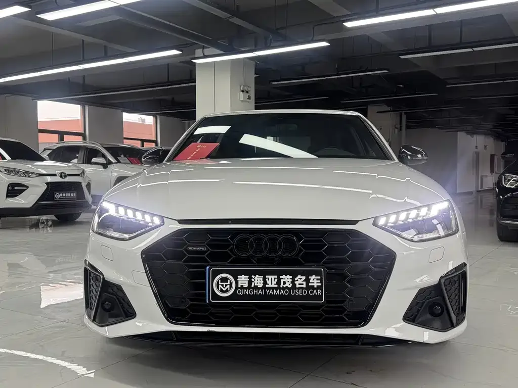 Audi A4L 2023 из CN, фото 2