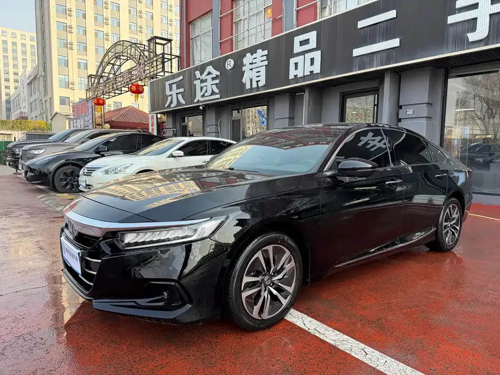Honda Accord — фото 9