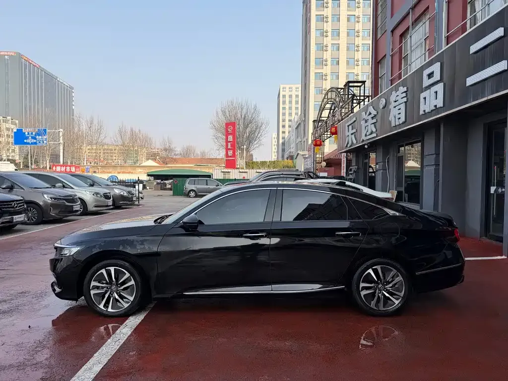 Honda Accord — фото 5