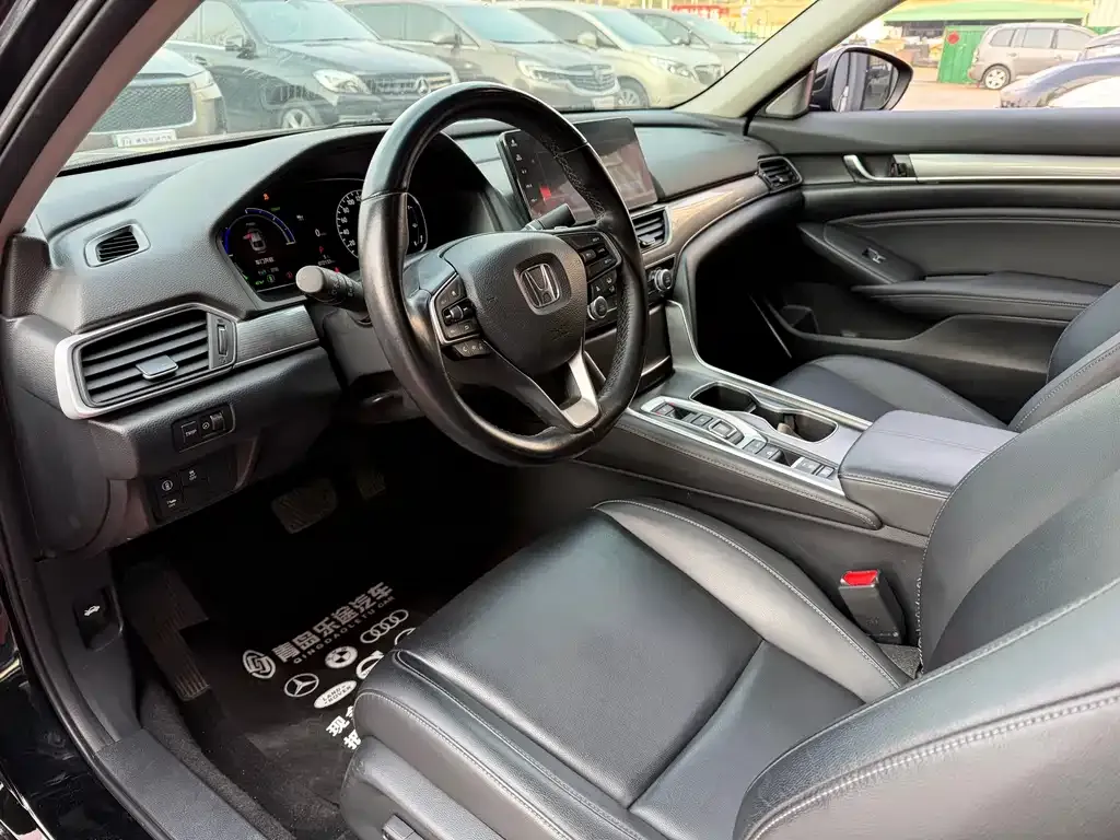 Honda Accord — фото 4