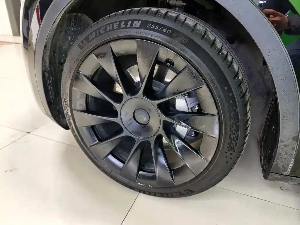 Tesla Model Y 2023 из CN, фото 6