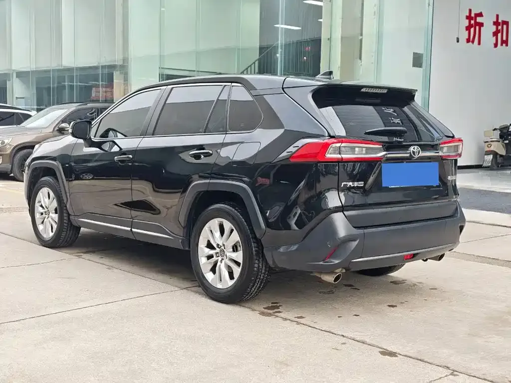 Toyota Wildlander 2023 из CN, фото 8