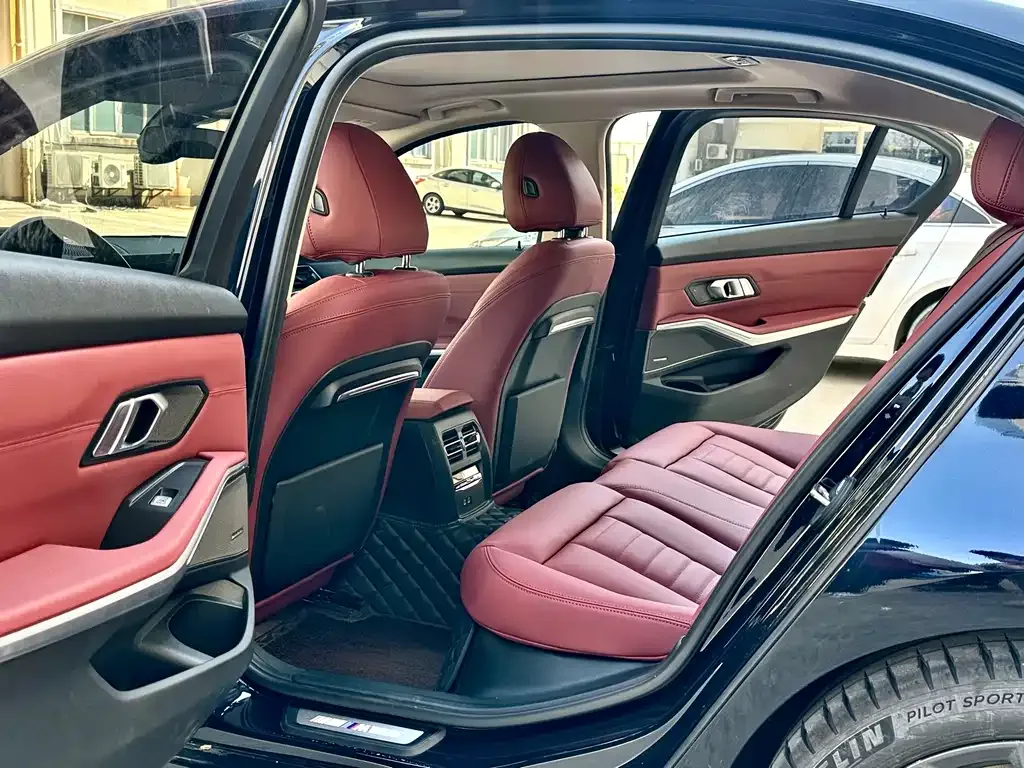 BMW 3 Series 2022 из CN, фото 10