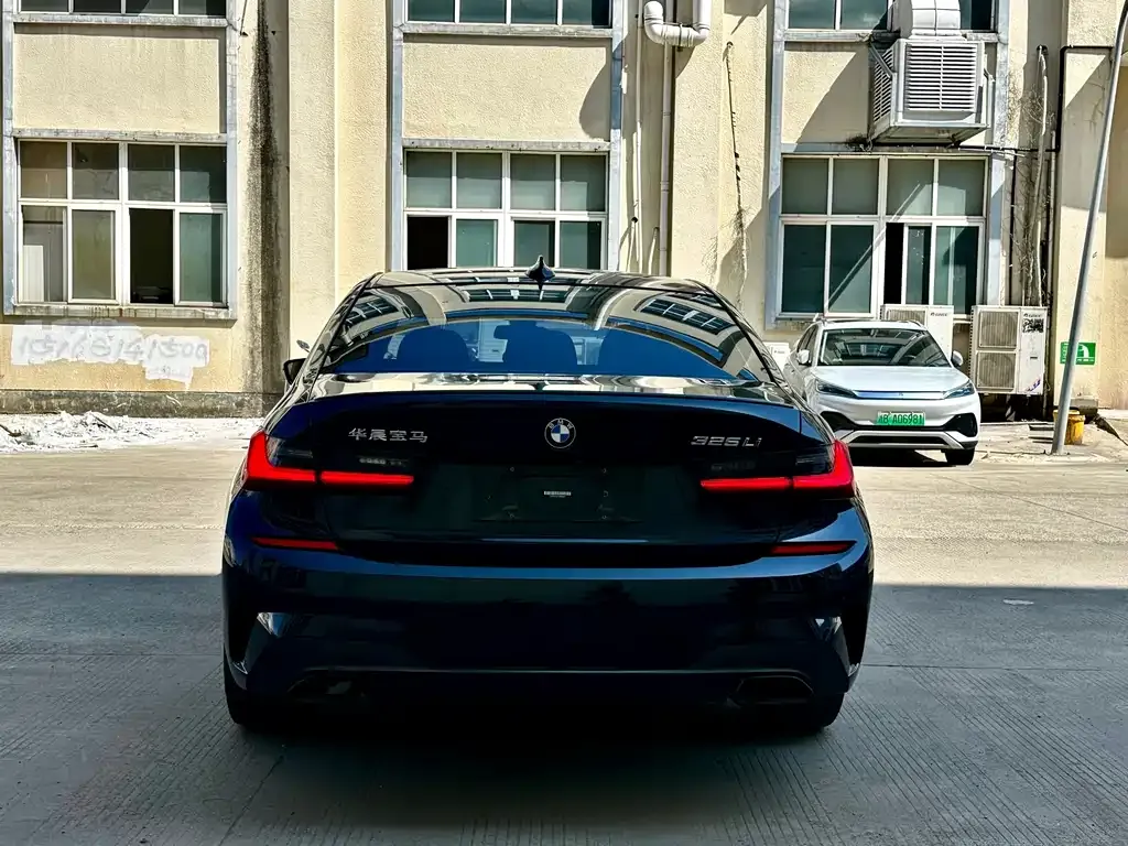 BMW 3 Series 2022 из CN, фото 7