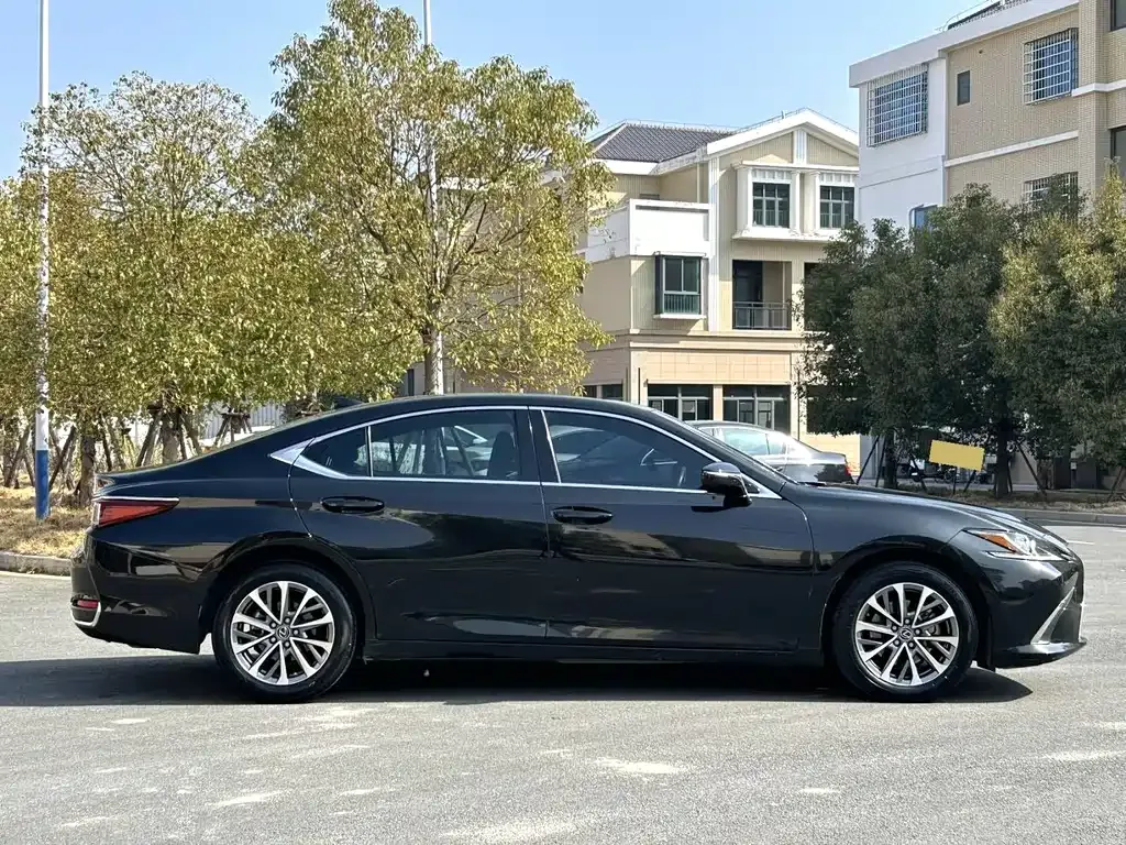 Lexus ES 2022 из CN, фото 8