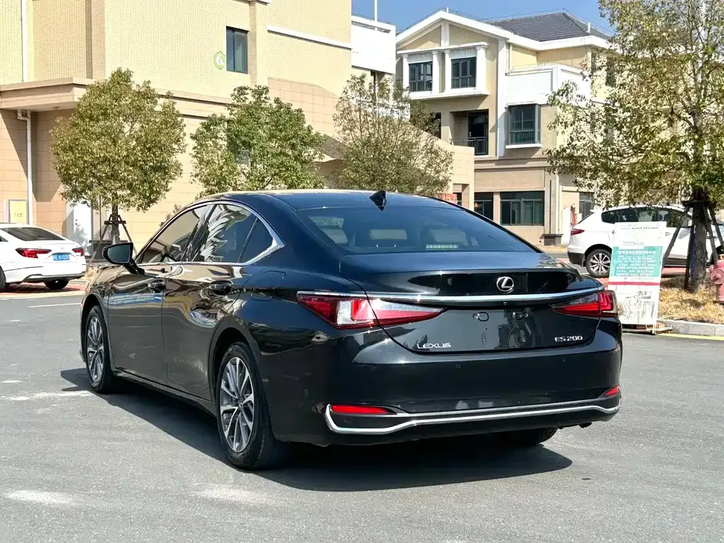 Lexus ES 2022 из CN, фото 9