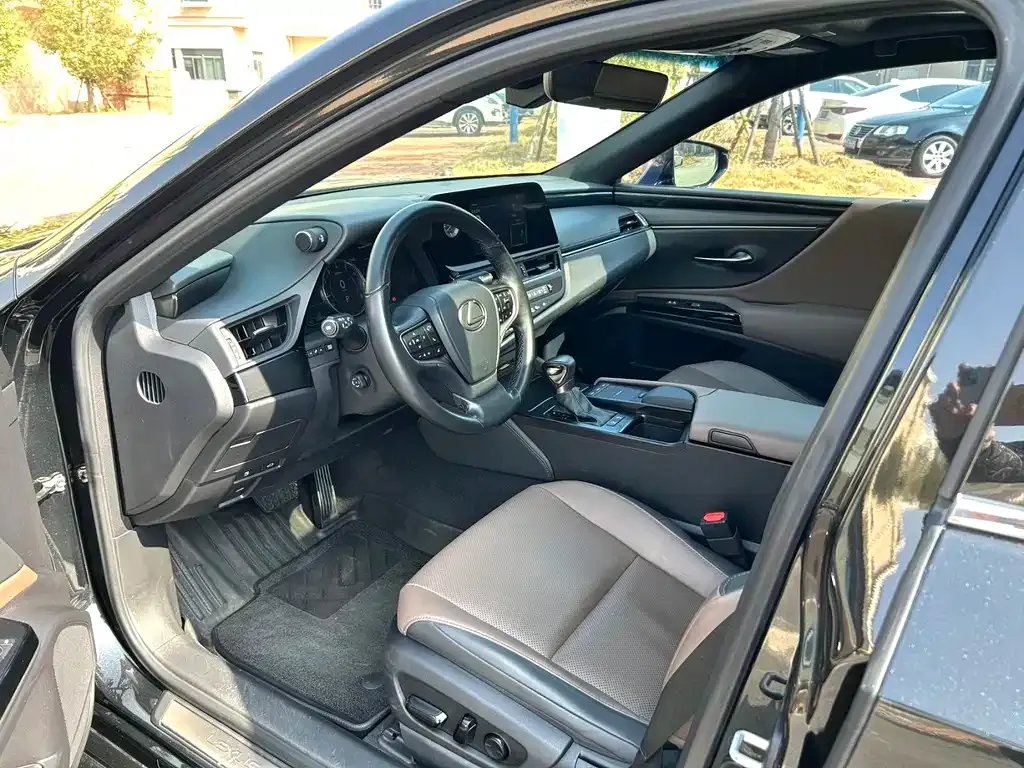 Lexus ES 2022 из CN, фото 3