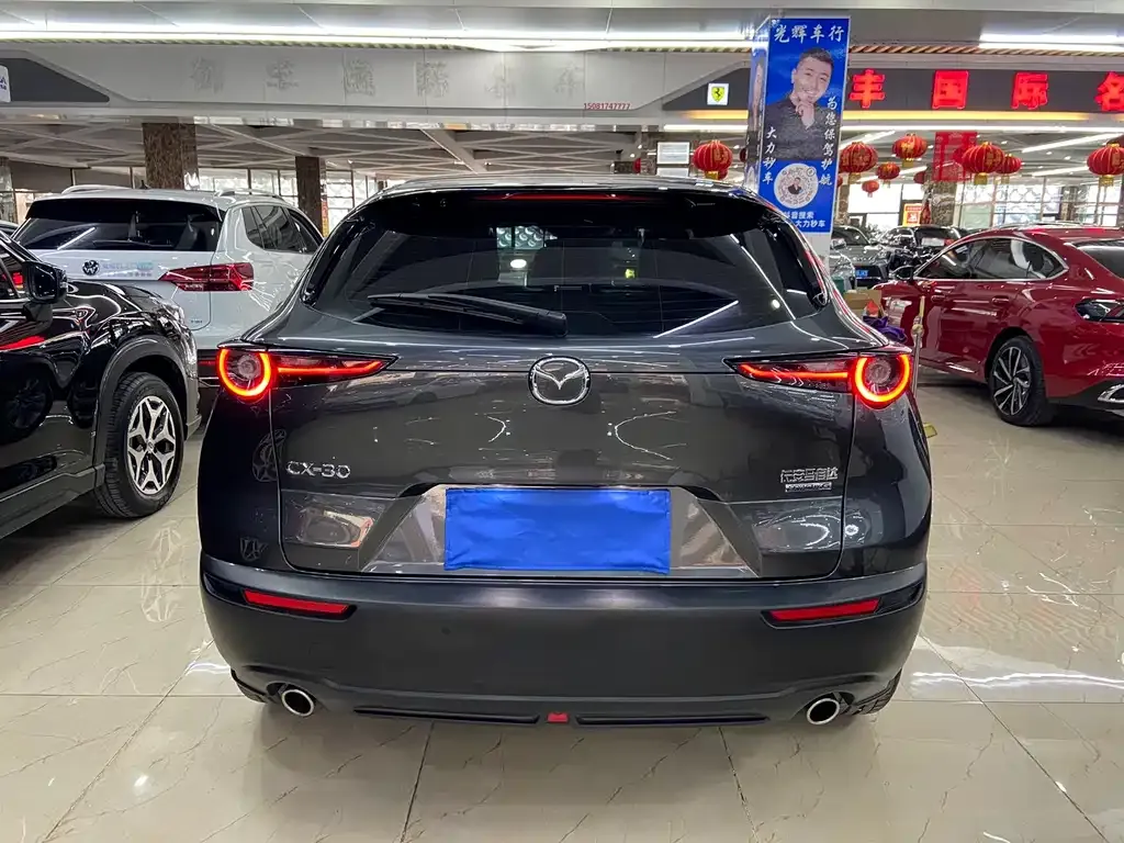 Mazda CX-30 — фото 9