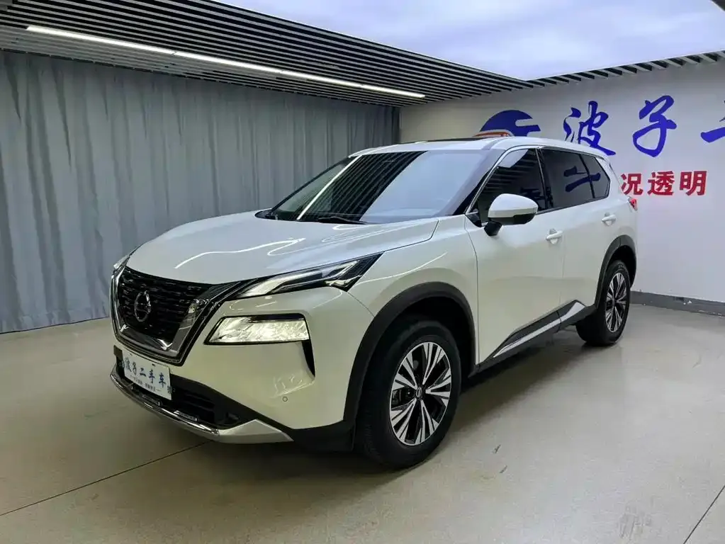 Nissan X-Trail — фото 1