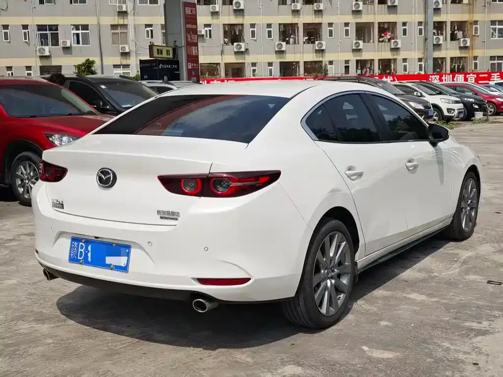 Mazda 3 Axela 2023 из CN, фото 8