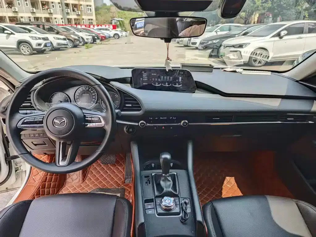 Mazda 3 Axela 2023 из CN, фото 9