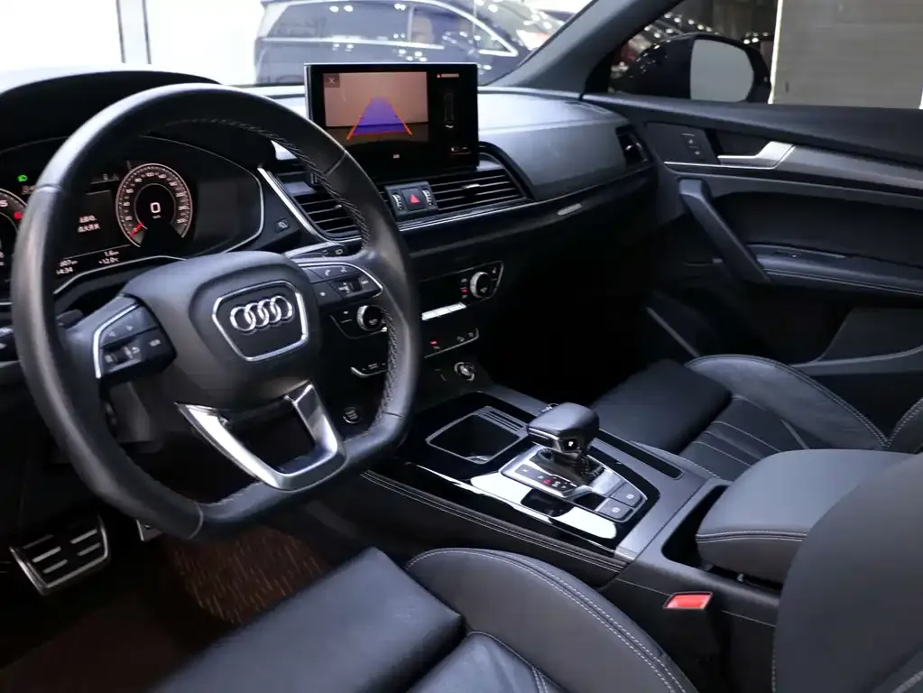 Audi Q5L 2022 из CN, фото 9