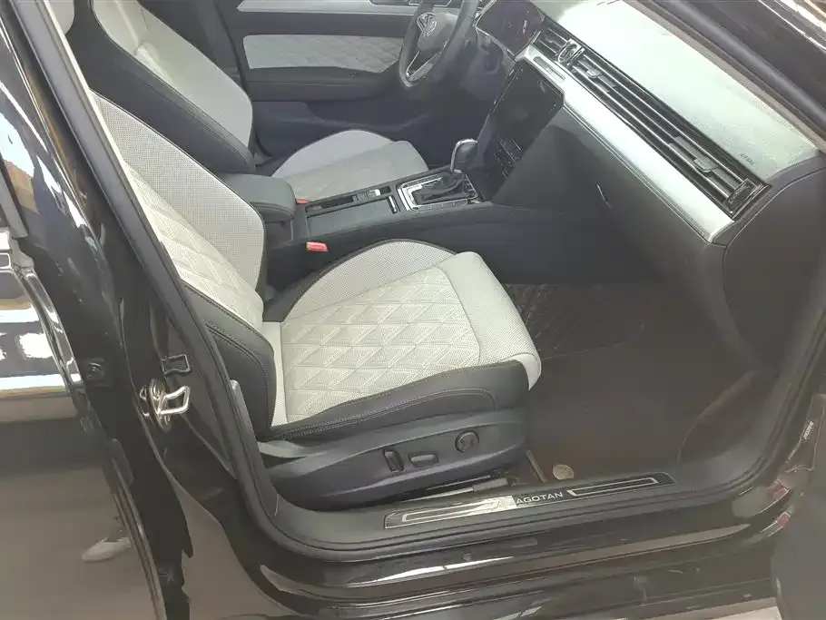 Volkswagen Magotan 2023 из CN, фото 9