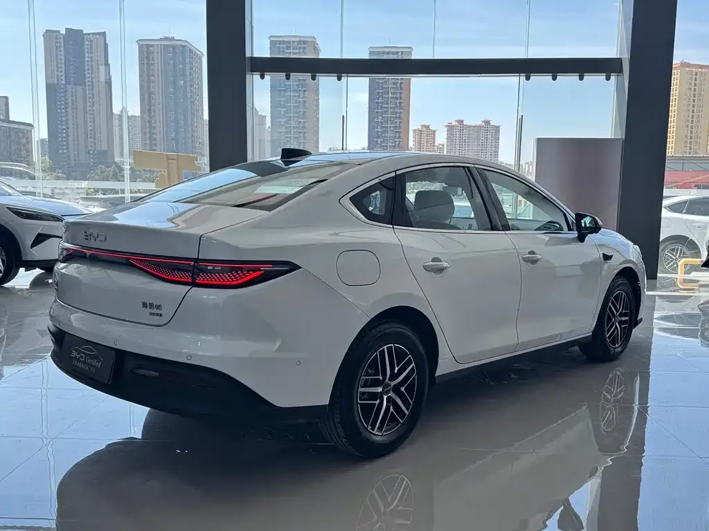 BYD Seal 05 DM-i — фото 2