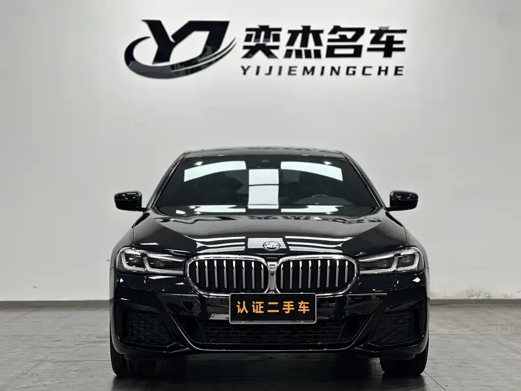 BMW 5 Series — фото 2