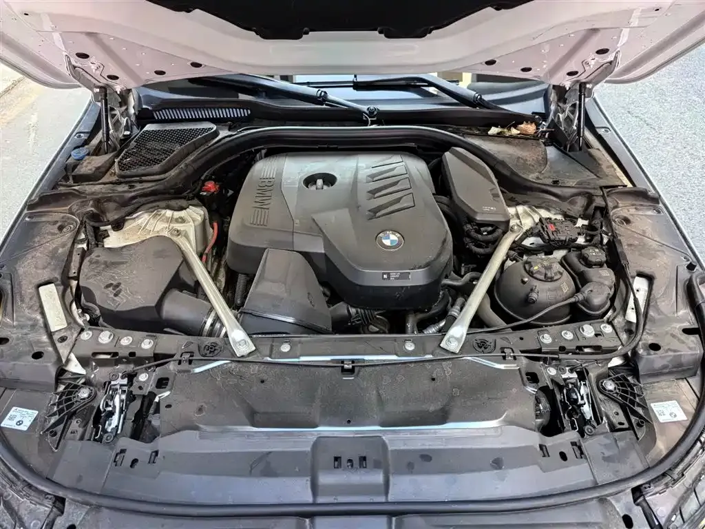 BMW 5 Series — фото 10
