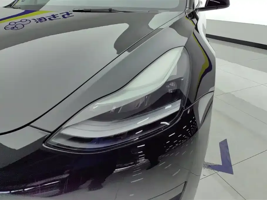 Tesla Model 3 — фото 3