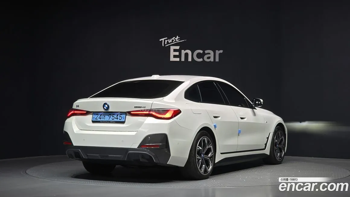 BMW i4 — фото 5