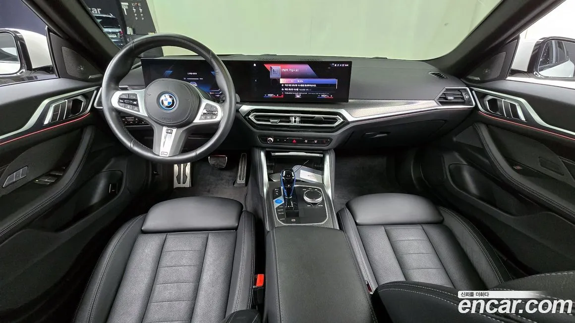 BMW i4 — фото 9