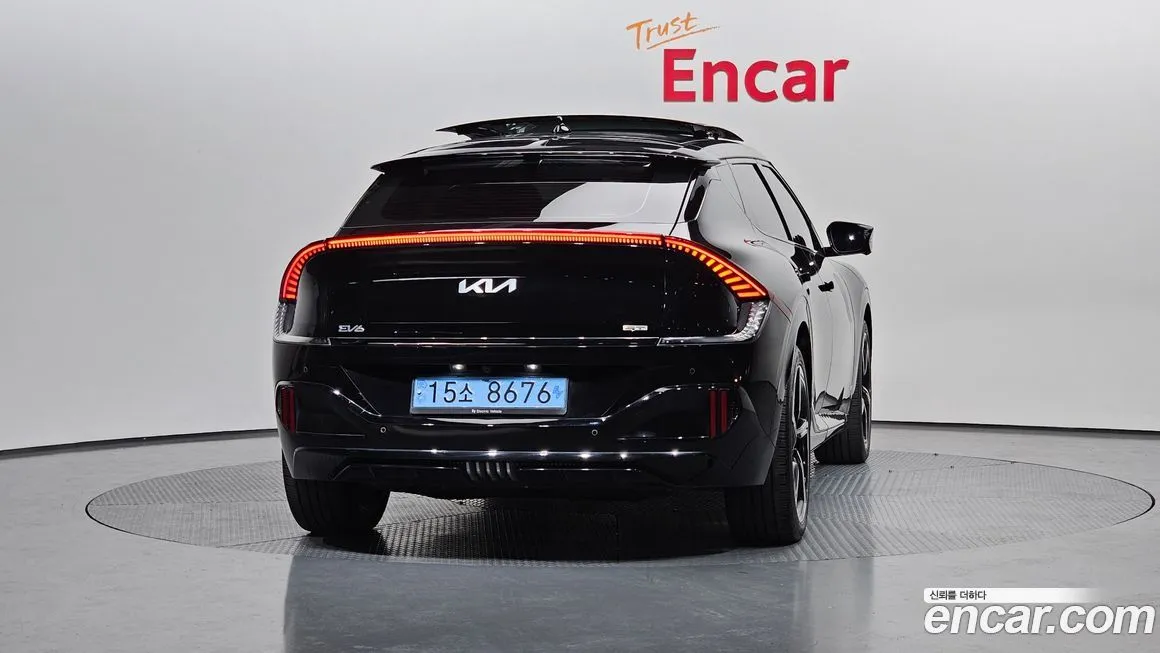 Kia EV6 2023 из KR, фото 2