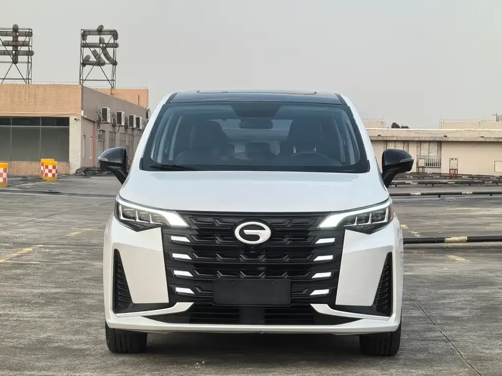 GAC Motor Trumpchi M6 — фото 10