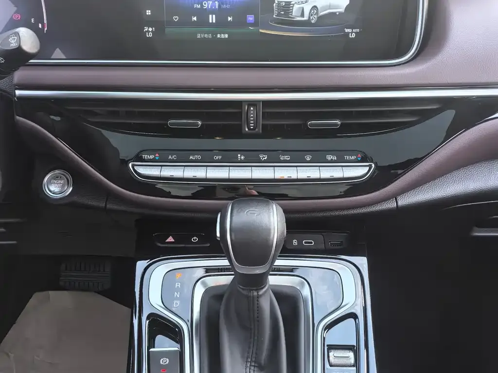 GAC Motor Trumpchi M6 — фото 5