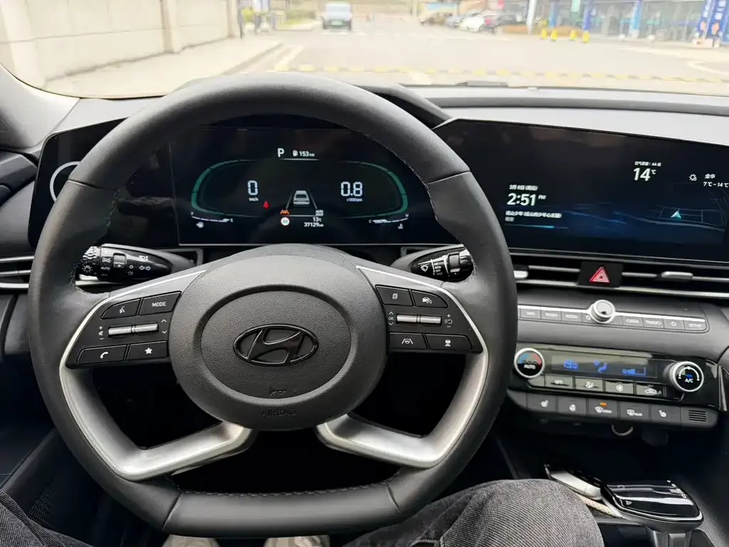 Hyundai Elantra 2024 из CN, фото 9