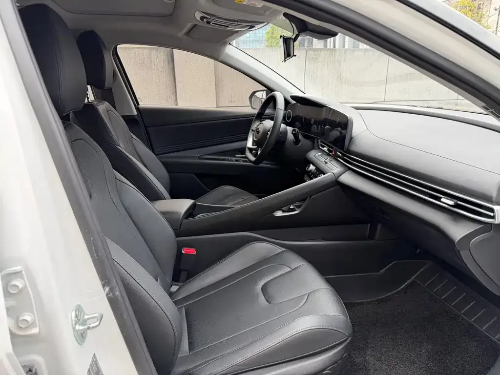 Hyundai Elantra 2024 из CN, фото 7