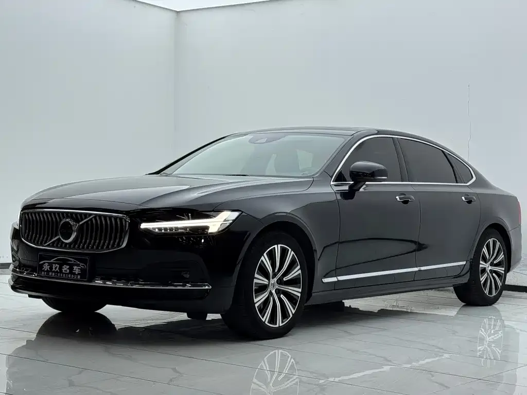 Volvo S90 — фото 1