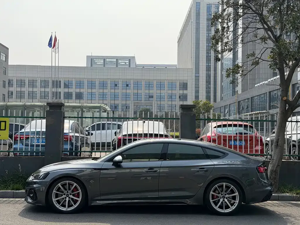 Audi RS 5 2021 из CN, фото 3