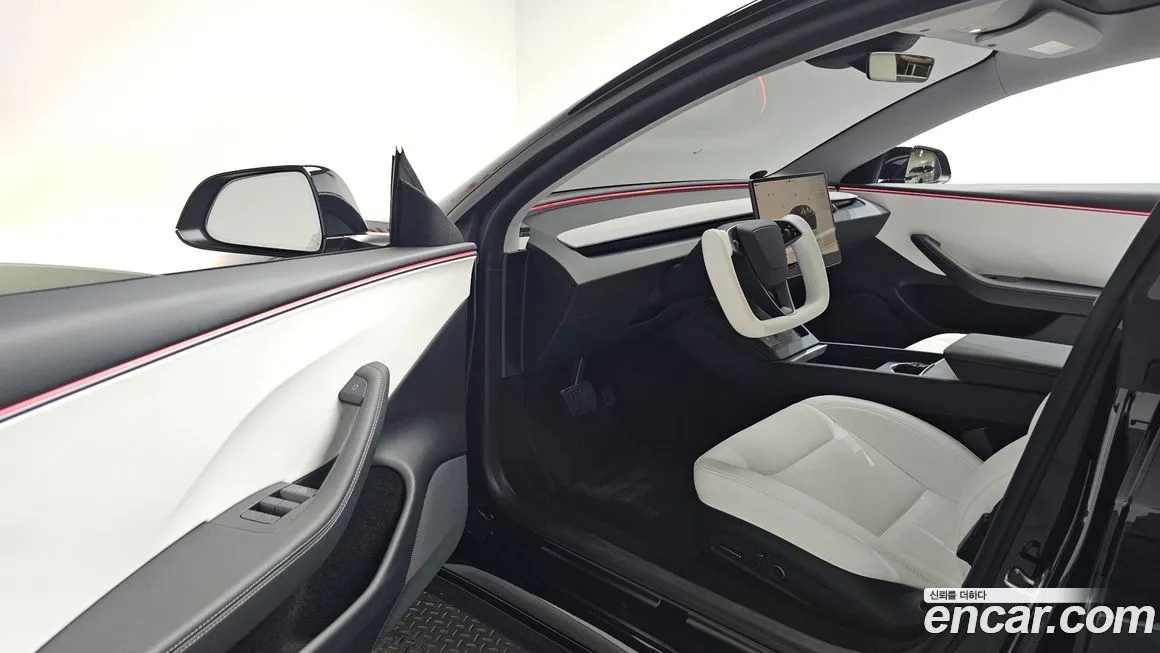 Tesla Model 3 2025 из KR, фото 4