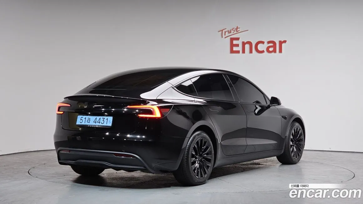 Tesla Model 3 2025 из KR, фото 10