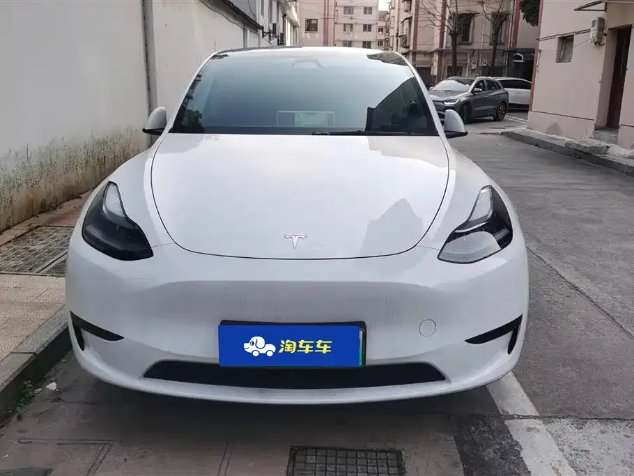 Tesla Model Y — фото 9