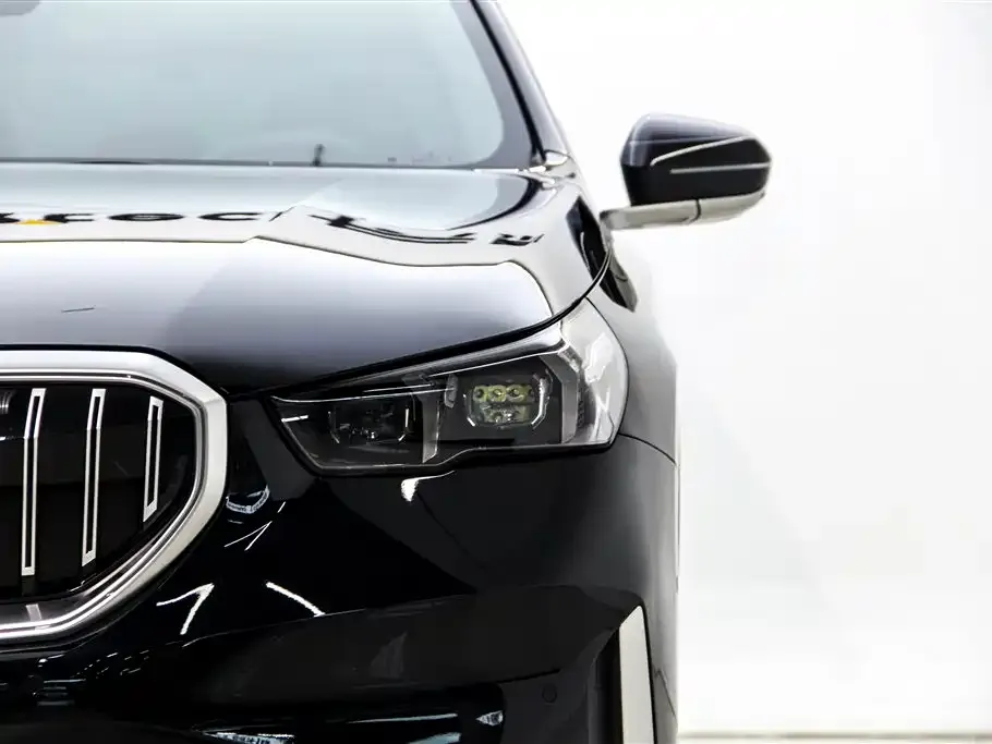 BMW 5 Series 2024 из CN, фото 7
