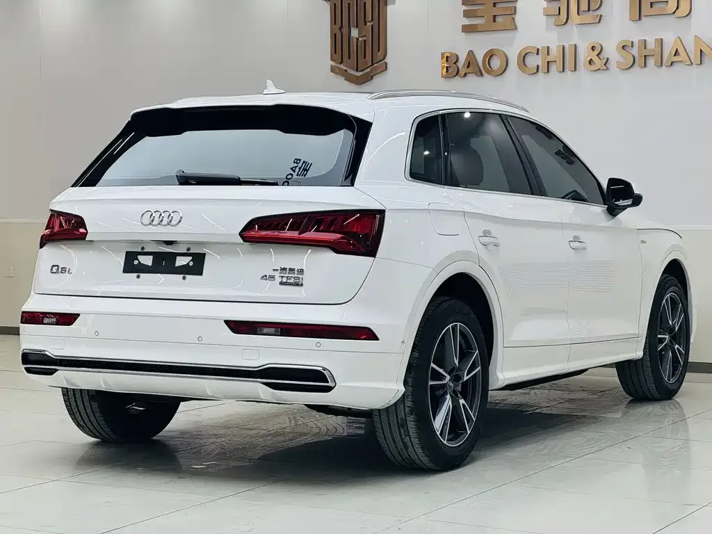 Audi Q5L 2021 из CN, фото 5