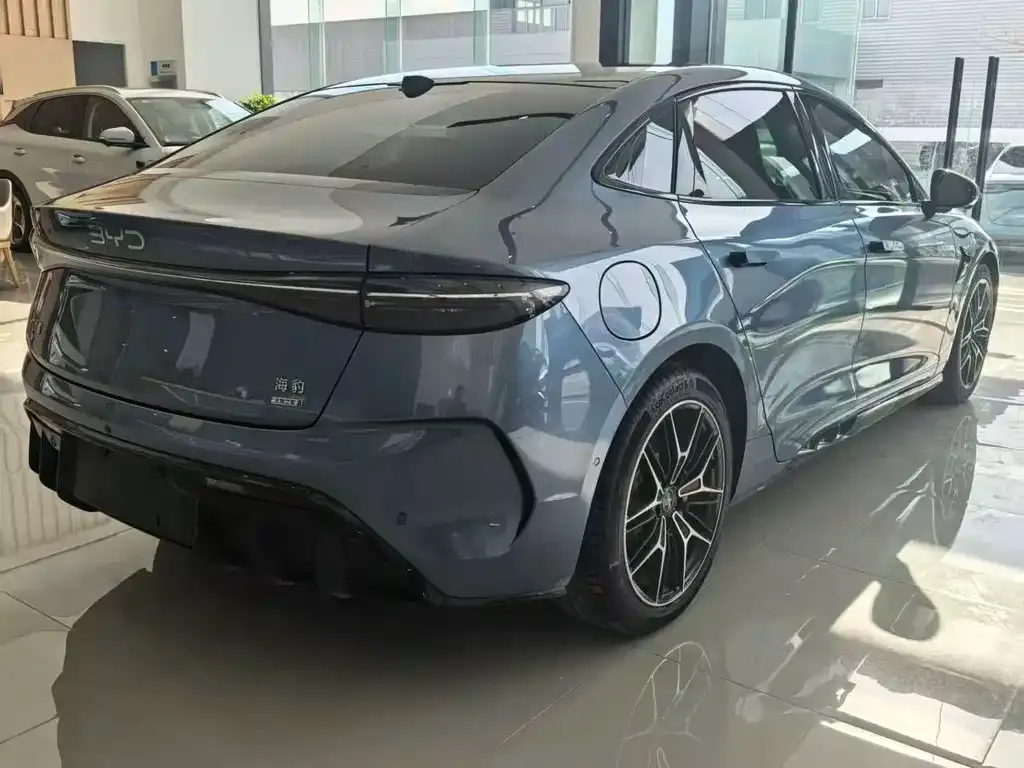 BYD Seal — фото 6