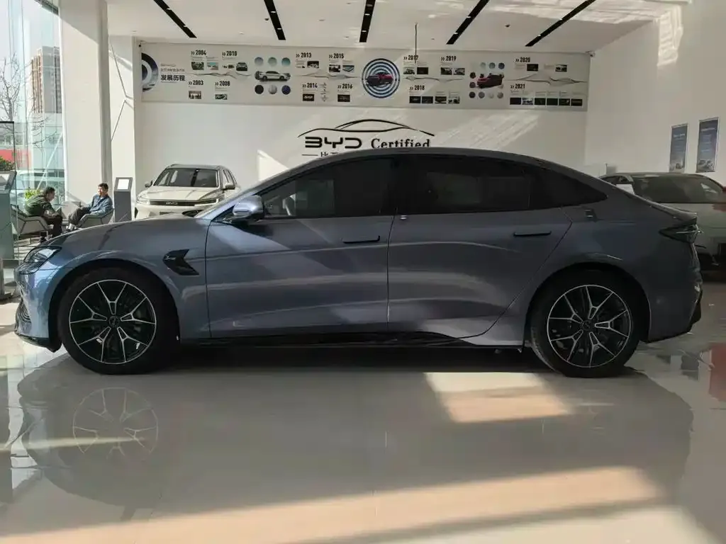 BYD Seal — фото 4