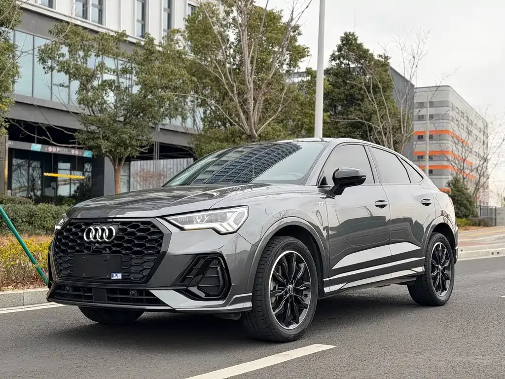 Audi Q3 Sportback 2021 из CN, фото 1