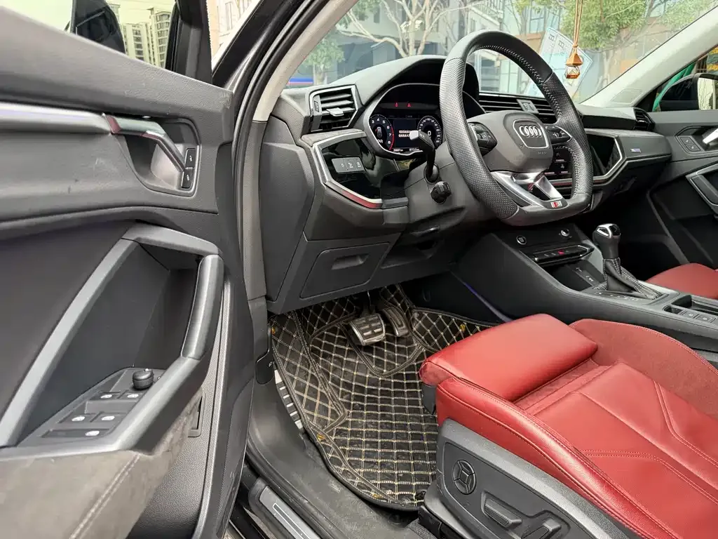 Audi Q3 Sportback 2021 из CN, фото 2