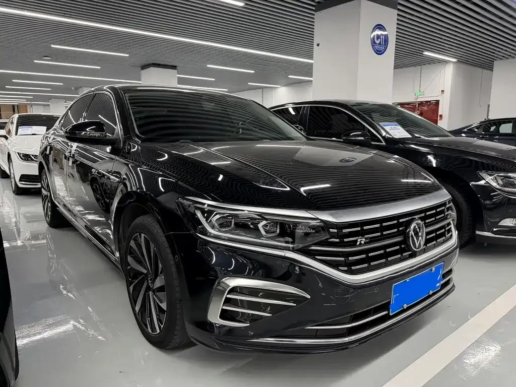 Volkswagen Passat — фото 6