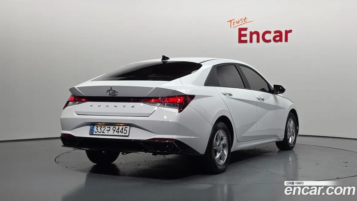 Hyundai AVANTE — фото 2